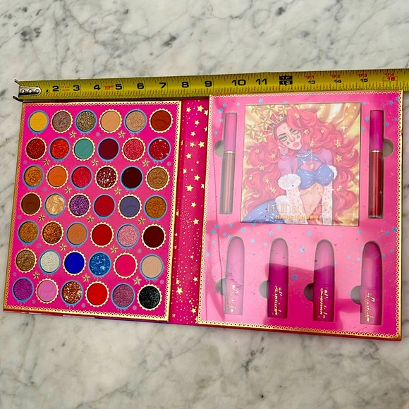 kevia & coco Other - Kevia & Coco 46 color eyeshadow/makeup large set